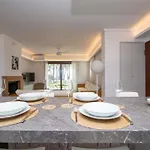 Beyond The Pines Villa, Elani Elani