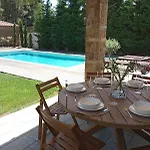 Beyond The Pines Villa, Elani Elani