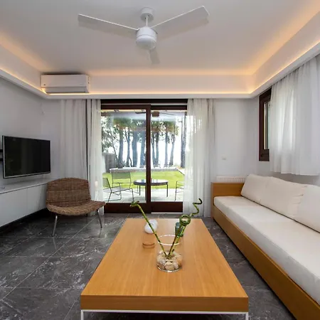 וילה Beyond The Pines Villa, *