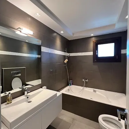 וילה Beyond The Pines Villa,