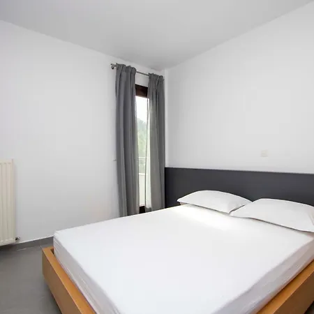 别墅 Beyond The Pines Villa, Elani