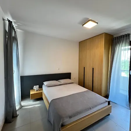 וילה Beyond The Pines Villa,